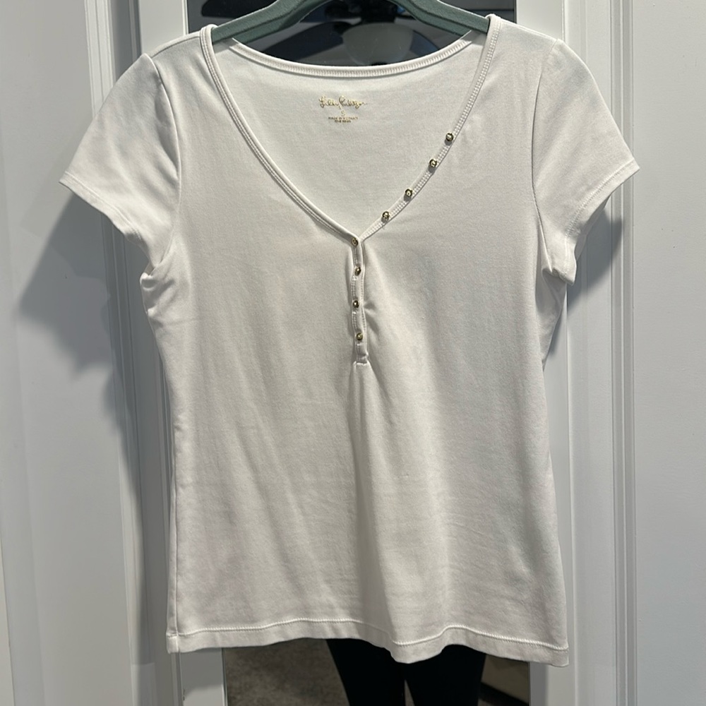 Lilly Pulitzer S V Neck Tee Shirt